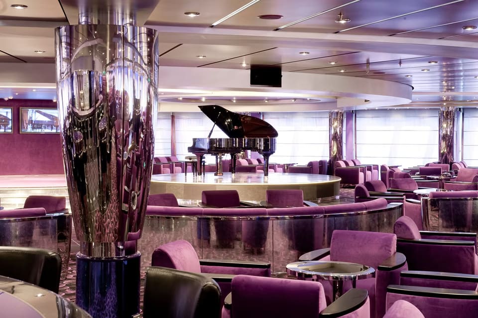 L'Ametista Lounge del MSC Magnifica