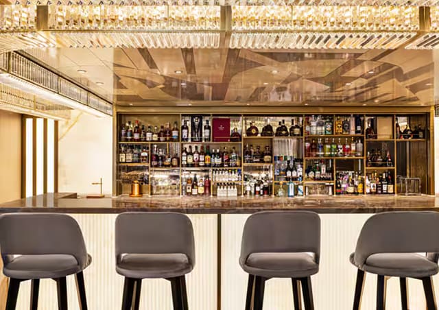 Founders Bar