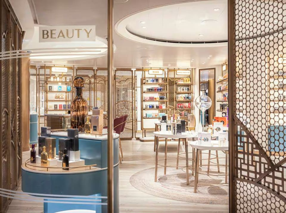 Retail space a bordo de Queen Anne