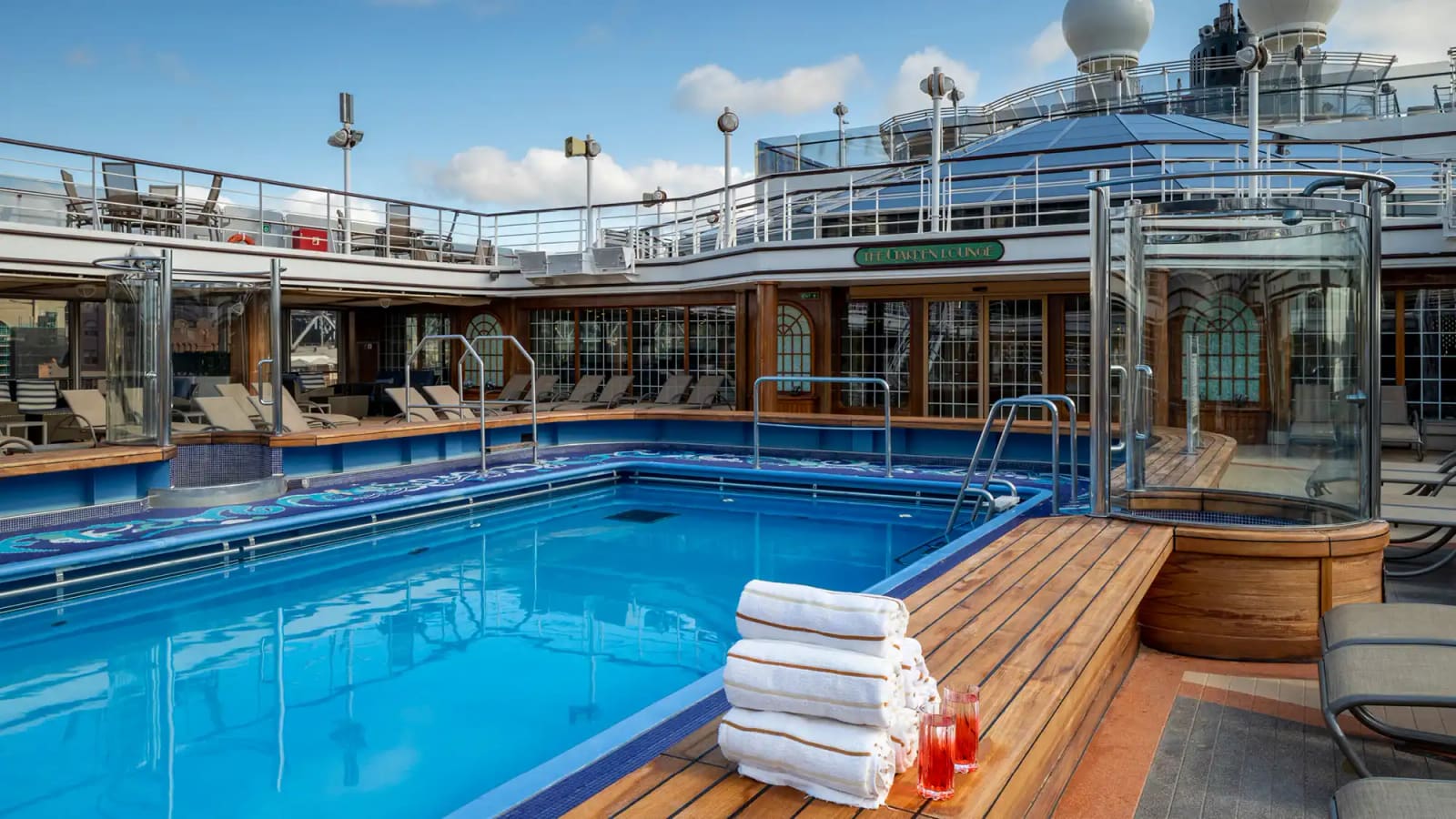 Piscina a bordo de Queen Elizabeth