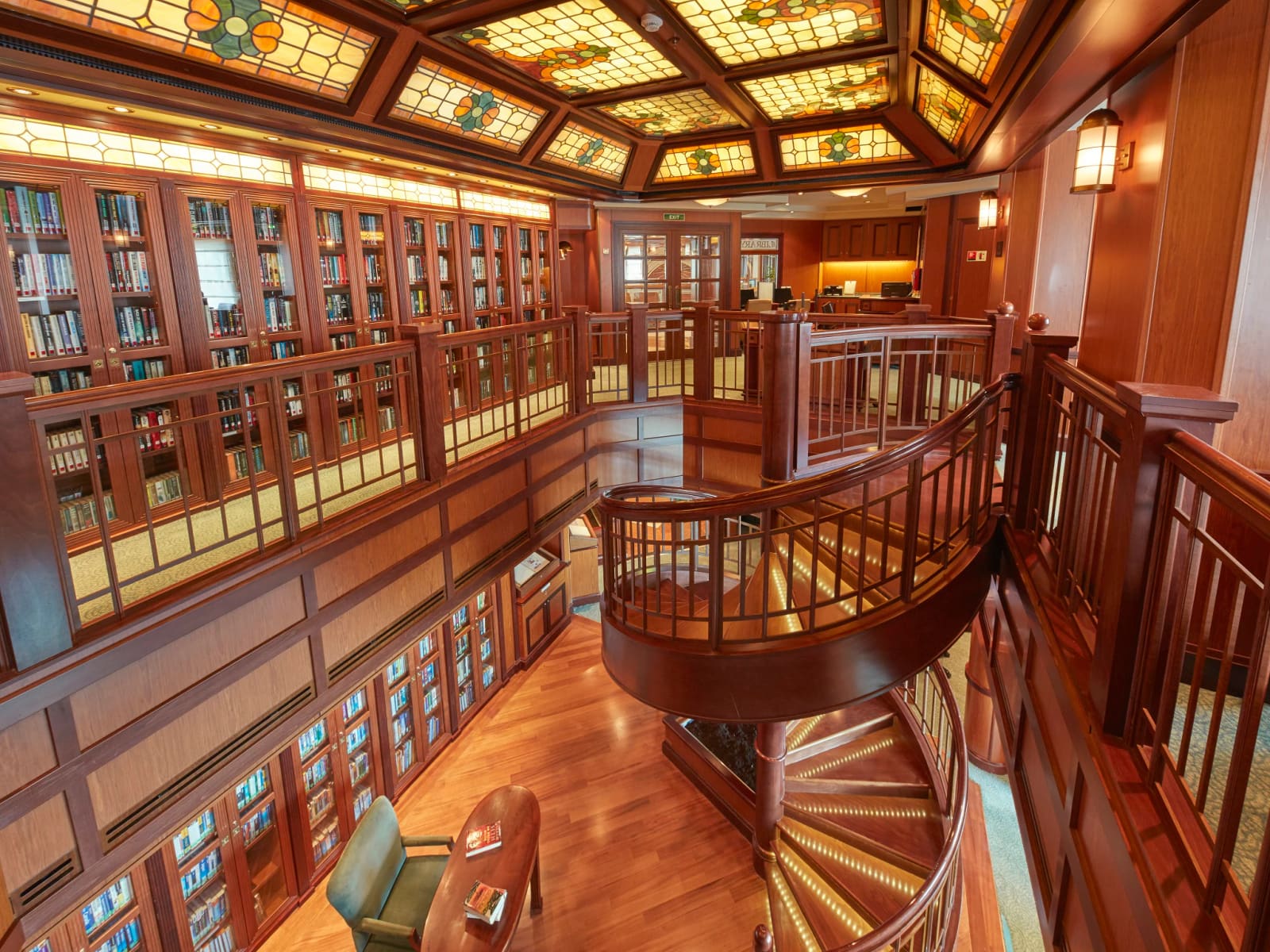 Biblioteca a bordo de Queen Victoria