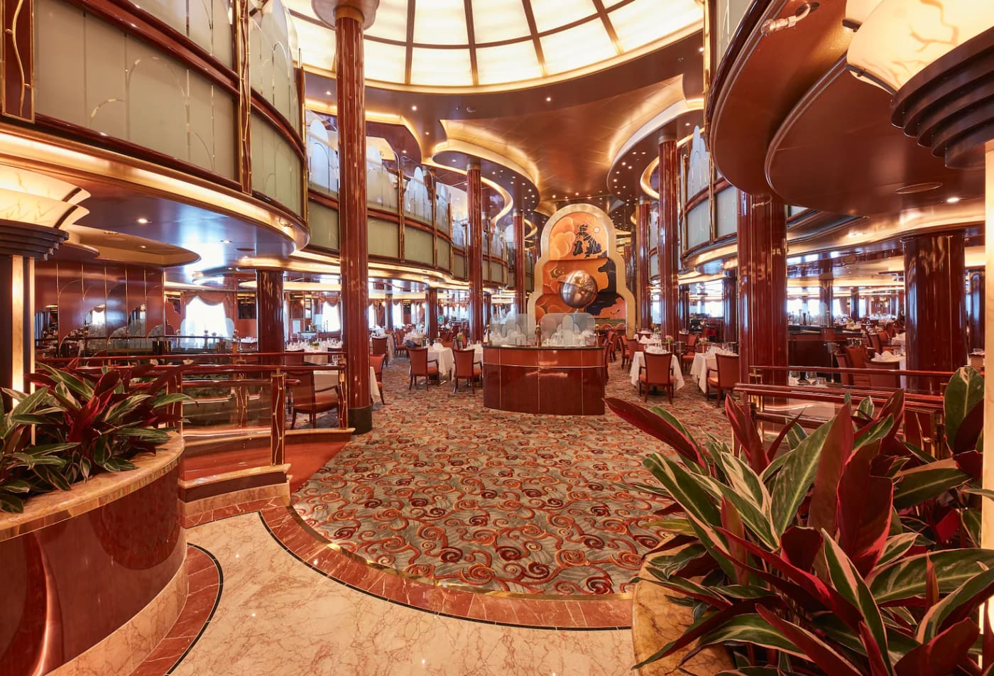 Britannia Restaurant a bordo de Queen Victoria