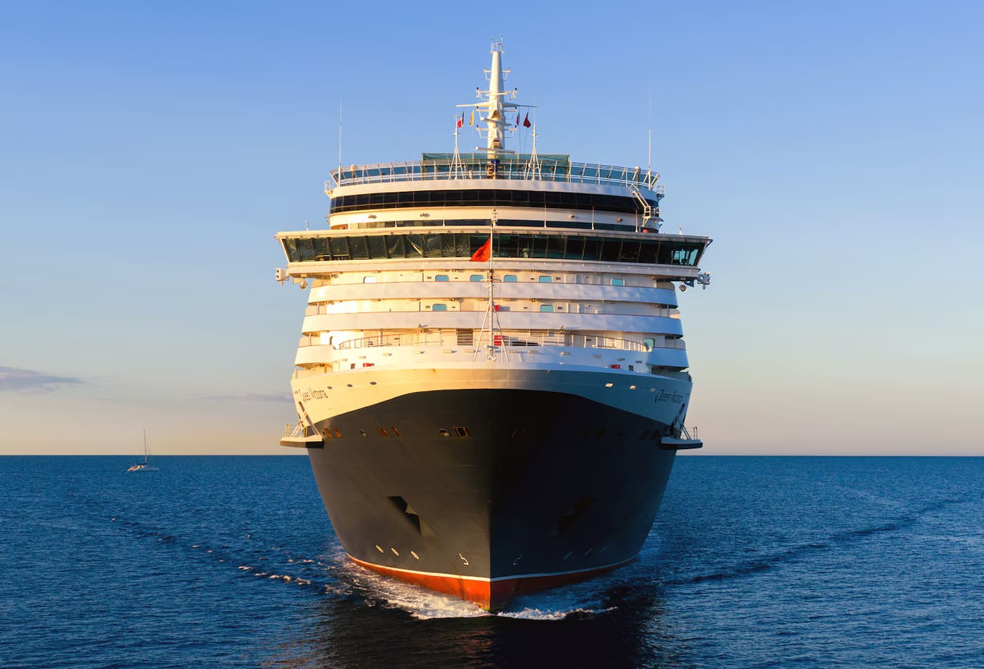 Queen Victoria de Cunard en alta mar