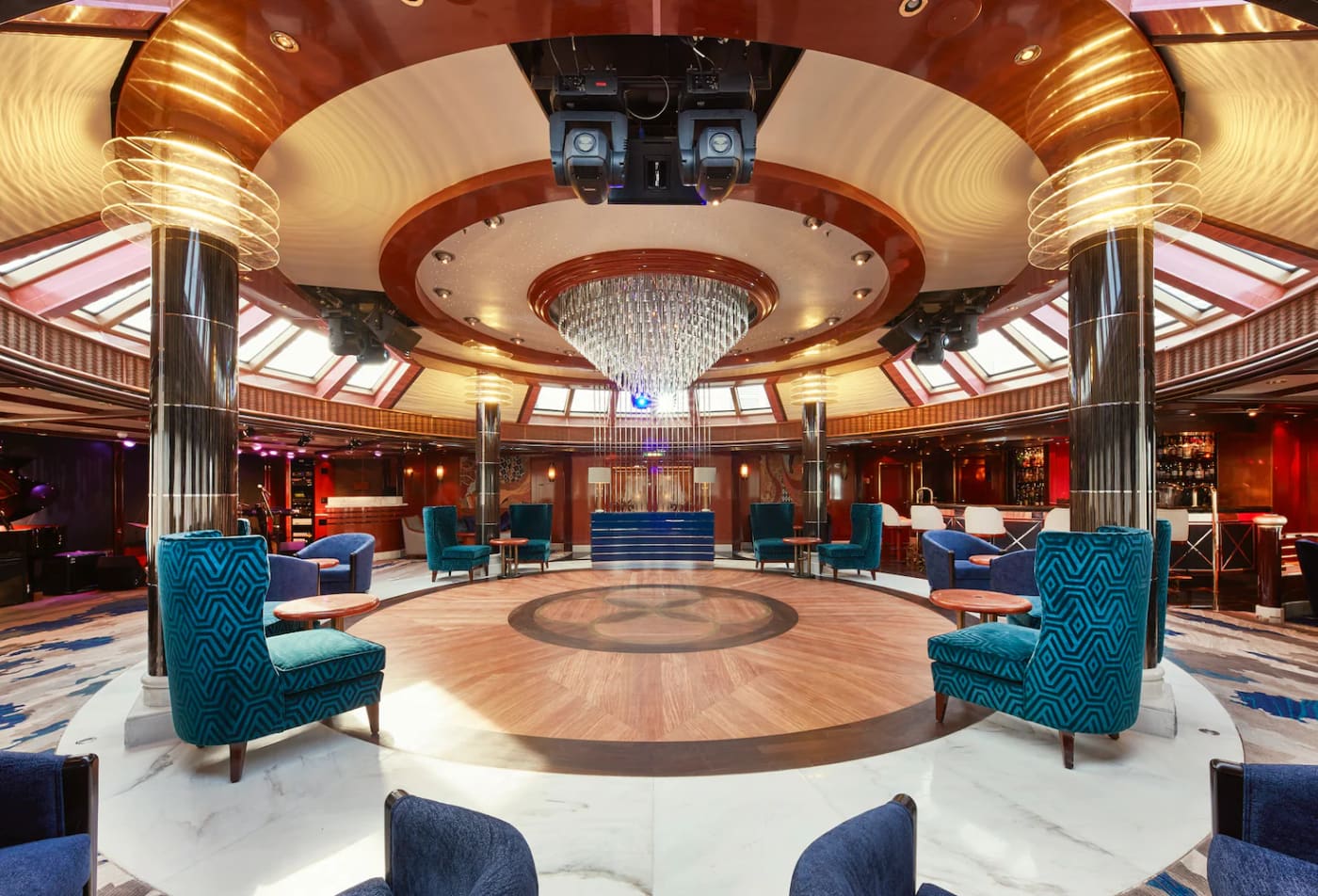 Yacht Club a bordo de Queen Victoria