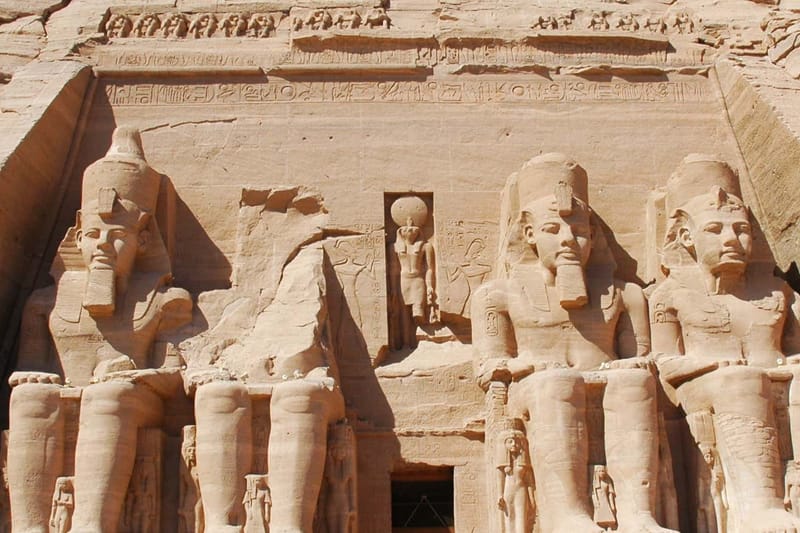 Excursión a Abu Simbel