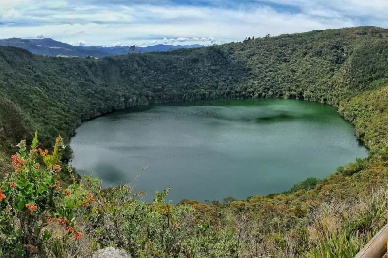 Laguna de Guatavita y Catedral de Sal de Zipaquirá