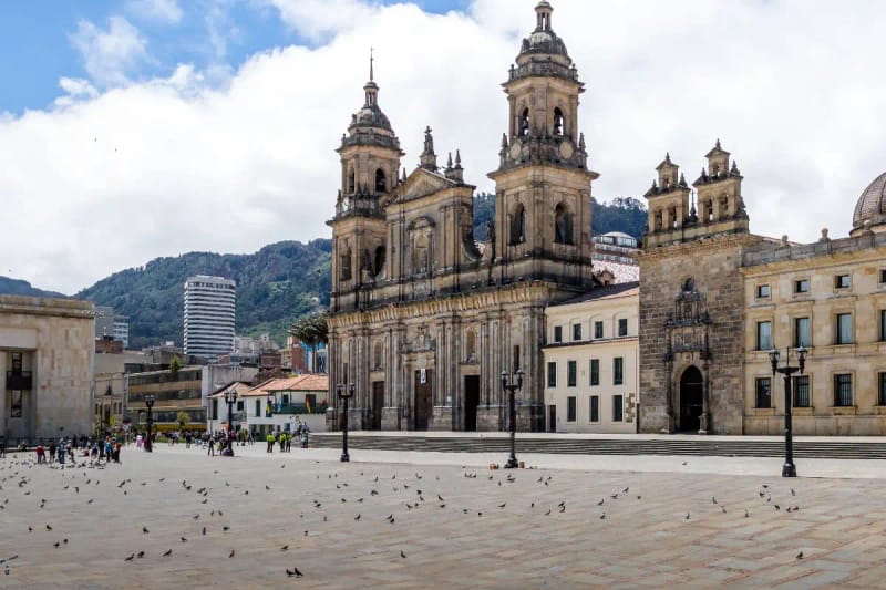 Visita guiada por Bogotá y teleférico a Montserrate