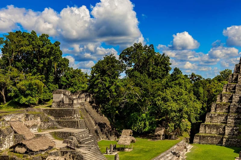 Excursión a Tikal en avión