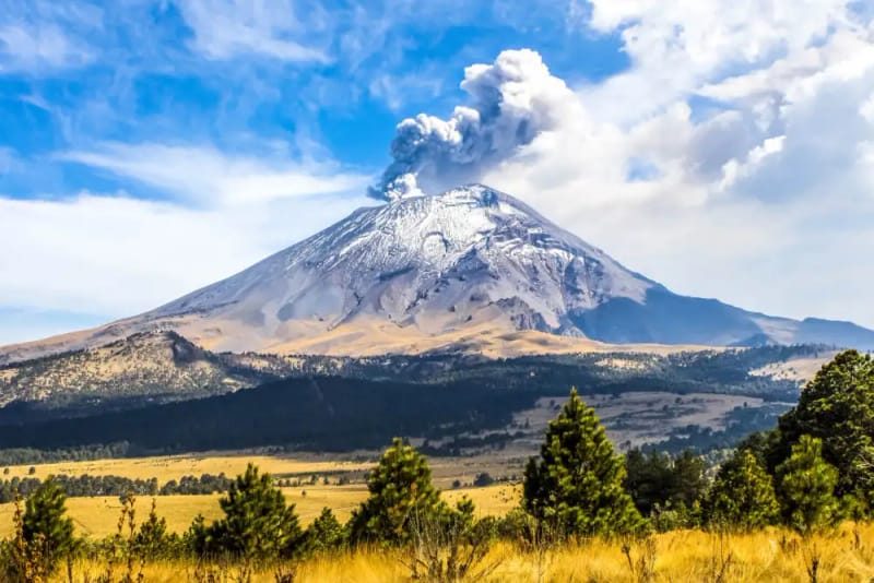 Excursión a los volcanes Popocatépetl e Iztaccíhuatl