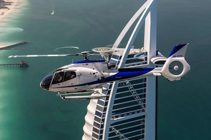 Paseo en helicóptero por Dubái