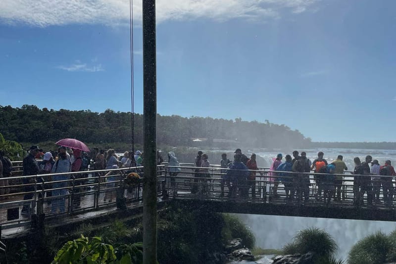 Cataratas de Iguazú: lados argentino y brasileño