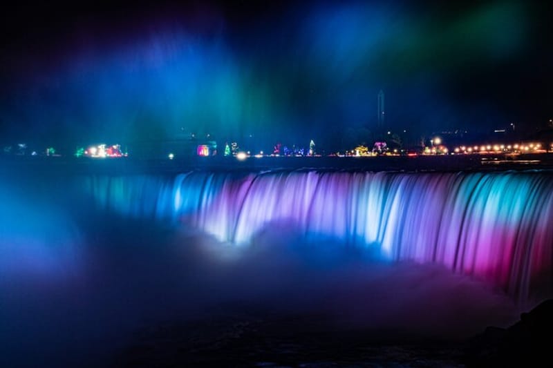 Tour nocturno por las cataratas iluminadas