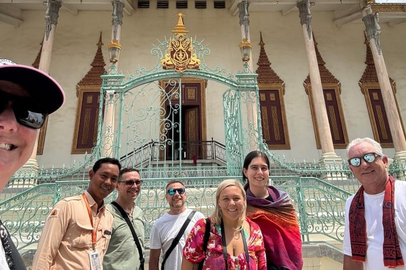 Tour por Nom Pen: Palacio Real, S-21 y Choeung Ek