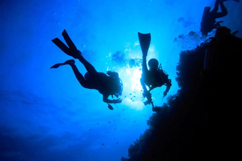 Buceo en la isla de Racha Yai