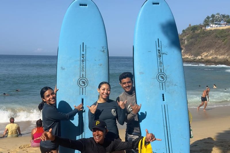 Clase de surf en Puerto Escondido