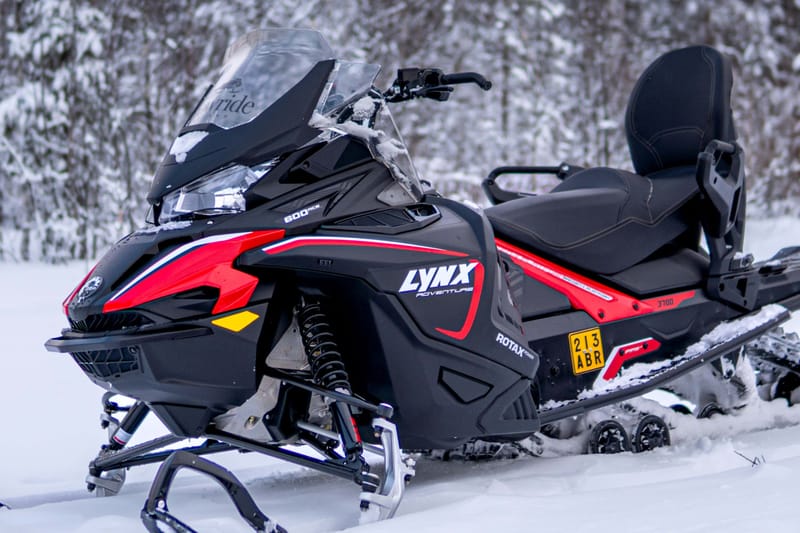 Aventura en moto de nieve