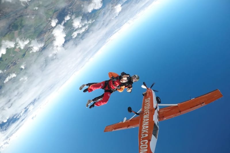 Wanaka: experiencia de salto tándem en paracaídas