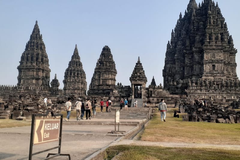Atardecer en Prambanan y ballet del Ramayana