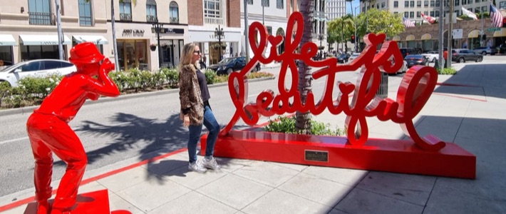 Escultura «Life is Beautiful»