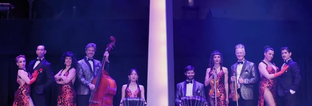 Espectáculo en el teatro Tango Porteño