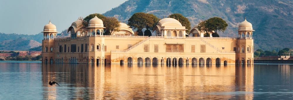 Excursión privada a Jaipur en tren de alta velocidad