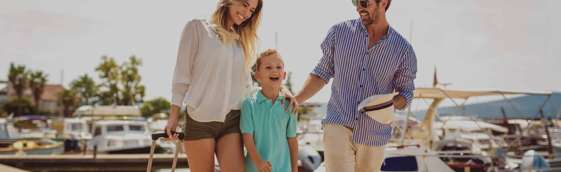 Una familia preparada para comenzar su viaje